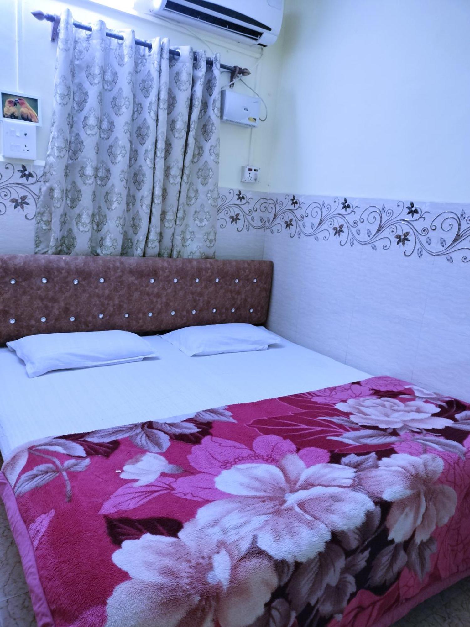 Beach Xaviers Guest House Colva Exterior photo