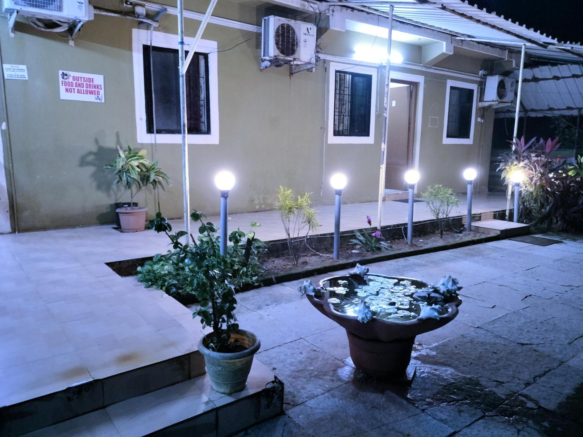 Beach Xaviers Guest House Colva Exterior photo